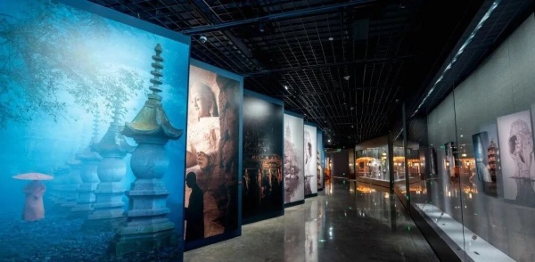 耗資9億的寧波彌勒數字博物館！年輕人在這里拜佛許愿！！！